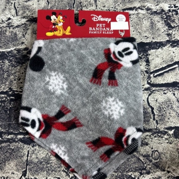 Disney Family Sleep OSFM Pet Bandana Mickey Snowflakes One Size Fits Most - Picture 4 of 4
